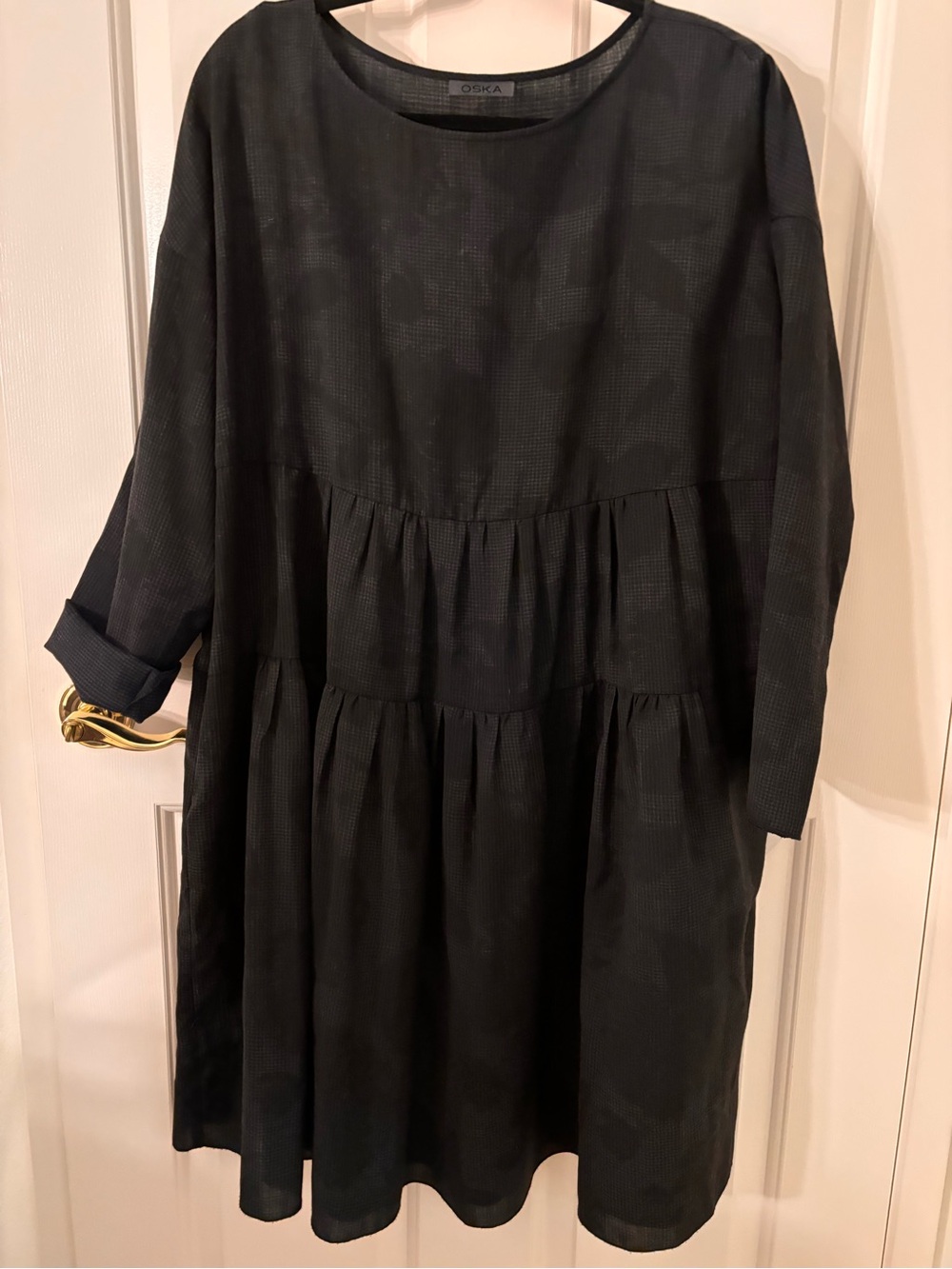 Oska Women’s Tiered Long Sleeve Dress